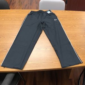 Nike Mens Medium black sweatpants retail $55